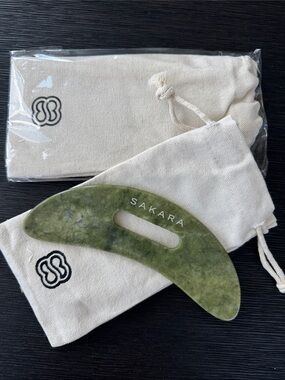 SAKARA Green Jade Gua Sha Tool